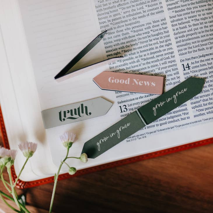 Bible Study Mini Magnetic Bookmark Set